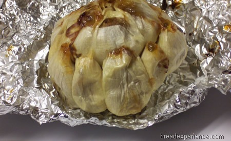 [roasted-garlic-parmesan-pot-bread%2520003%255B2%255D.jpg]