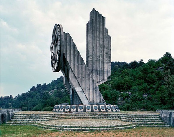 abandoned yugoslavian monuments by jan kempenaers 3