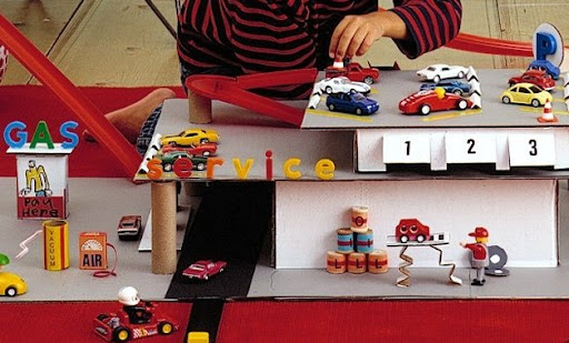 Another view of the garage.