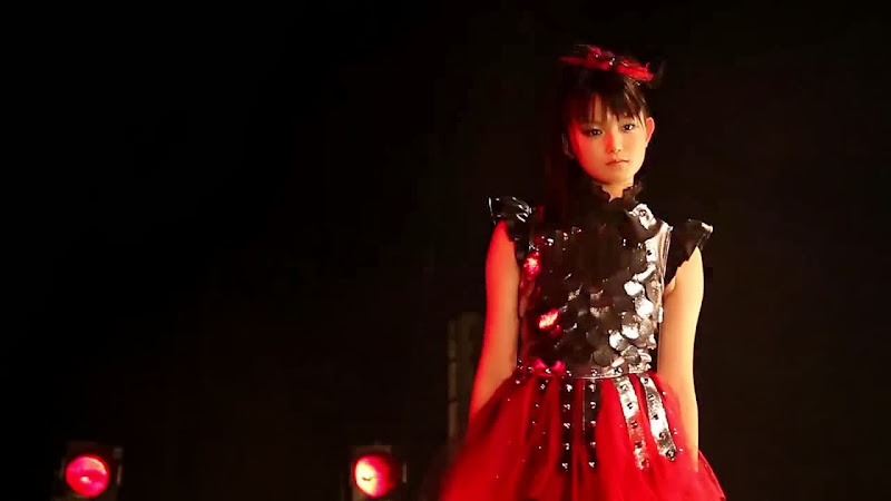 Nakamoto Suzuka (SU-METAL) – Benitsuki - Akatsuki- (en vivo)_13