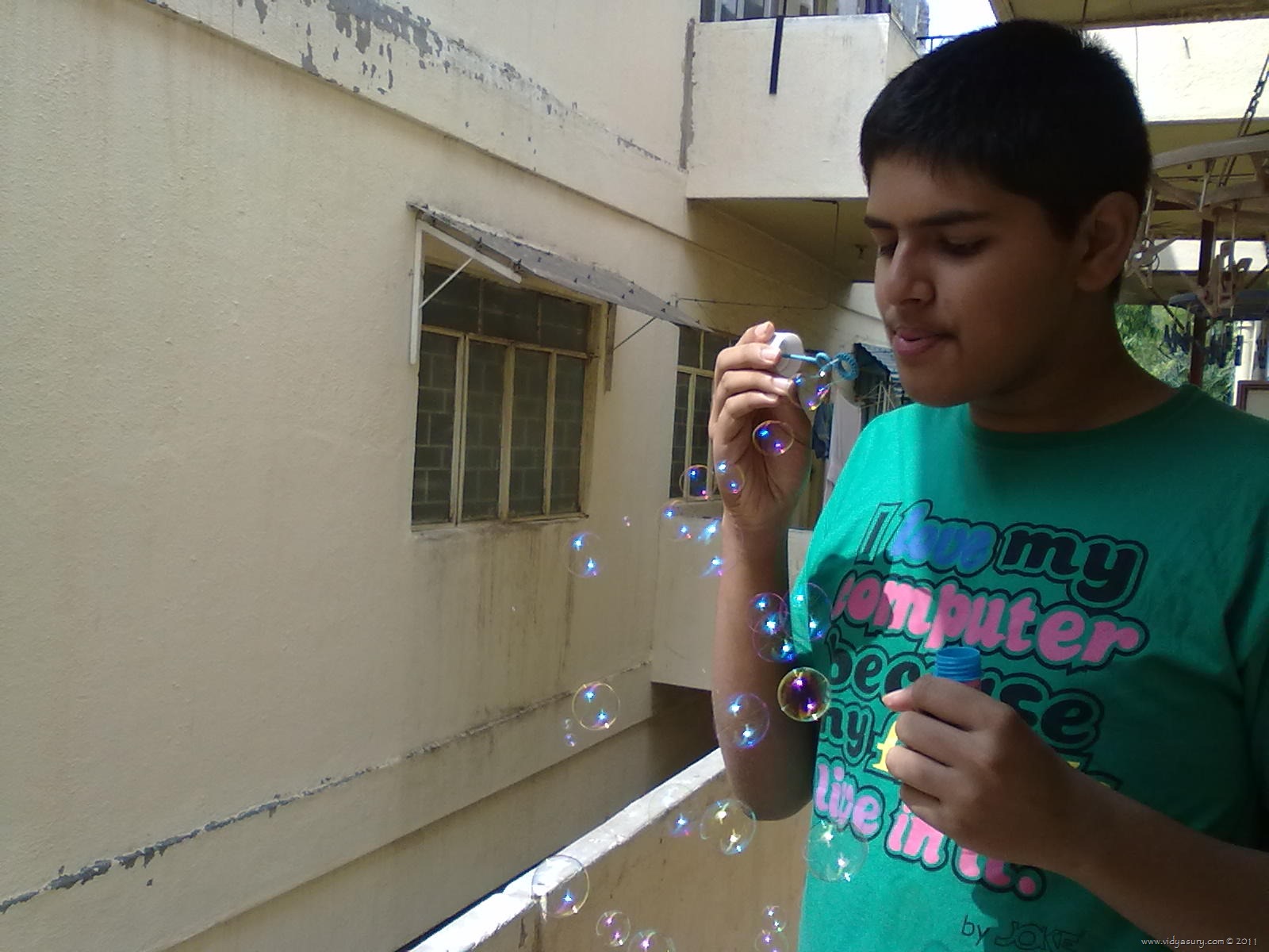 [091020113704.jpg]