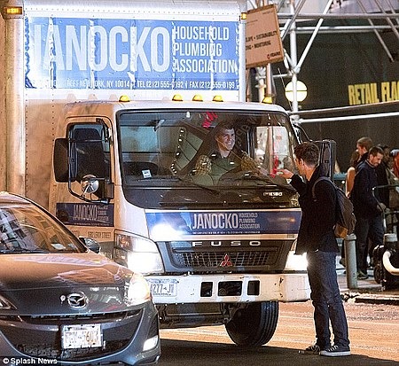 Emma Stone and Andrew Garfield on the Set of The Amazing Spider-Man 2 11