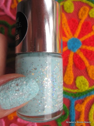 Nails-Inc-Beaded-Covent-Garden-mint-swatch-review-photo