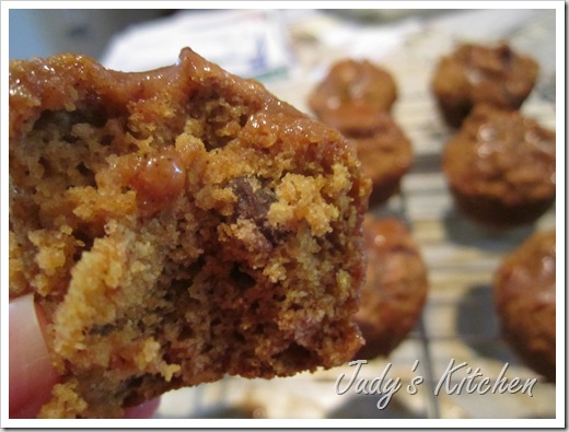 pumpkin rum raisin muffins