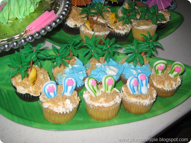 palm tree cupcakes