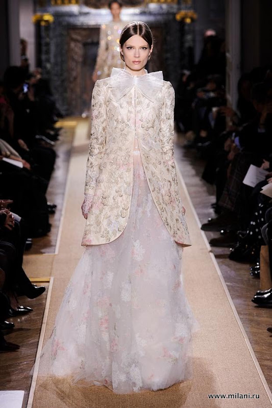 valentino-haute-couture-spring-2012-pfw85.jpg
