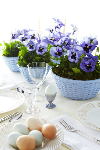 The small scale of both pansies and muscari make them ideal for table centerpieces.  Guests have unobstructed views of one another, which is key at a sit-down gathering.