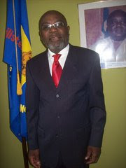 Mwenze Kongolo, ancien Ministre de la Justice dans le Gouvernement de Laurent-Désiré Kabila en 1997