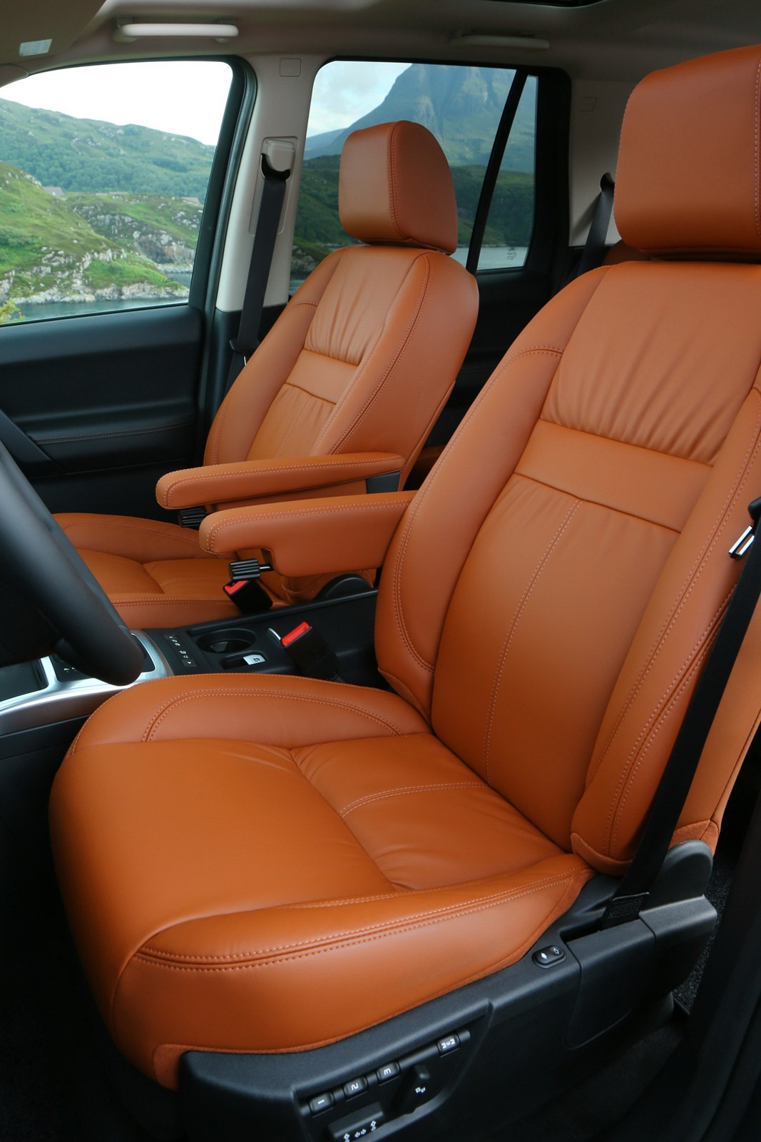 [2013-LR-Freelander-Facelift-57%255B2%255D.jpg]