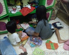 Bongkar Lemari baju