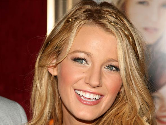 A atriz do seriado Gossip Girl, Blake Lively as suas fotos foram divulgadas na internet em 2011.