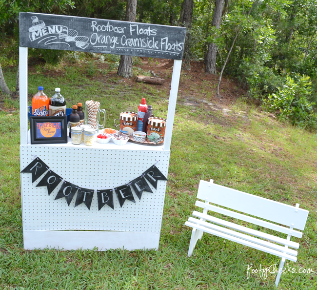 Ice Cream Float Stand #wreckitralph #rootbeerfloat #party