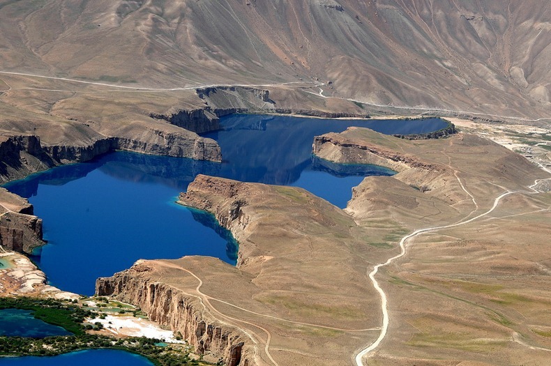 جبال افغانستنان تنبض بالحياة صور ساحرة لبحيرات تخطف الابصار Band-e-amir-13%25255B2%25255D