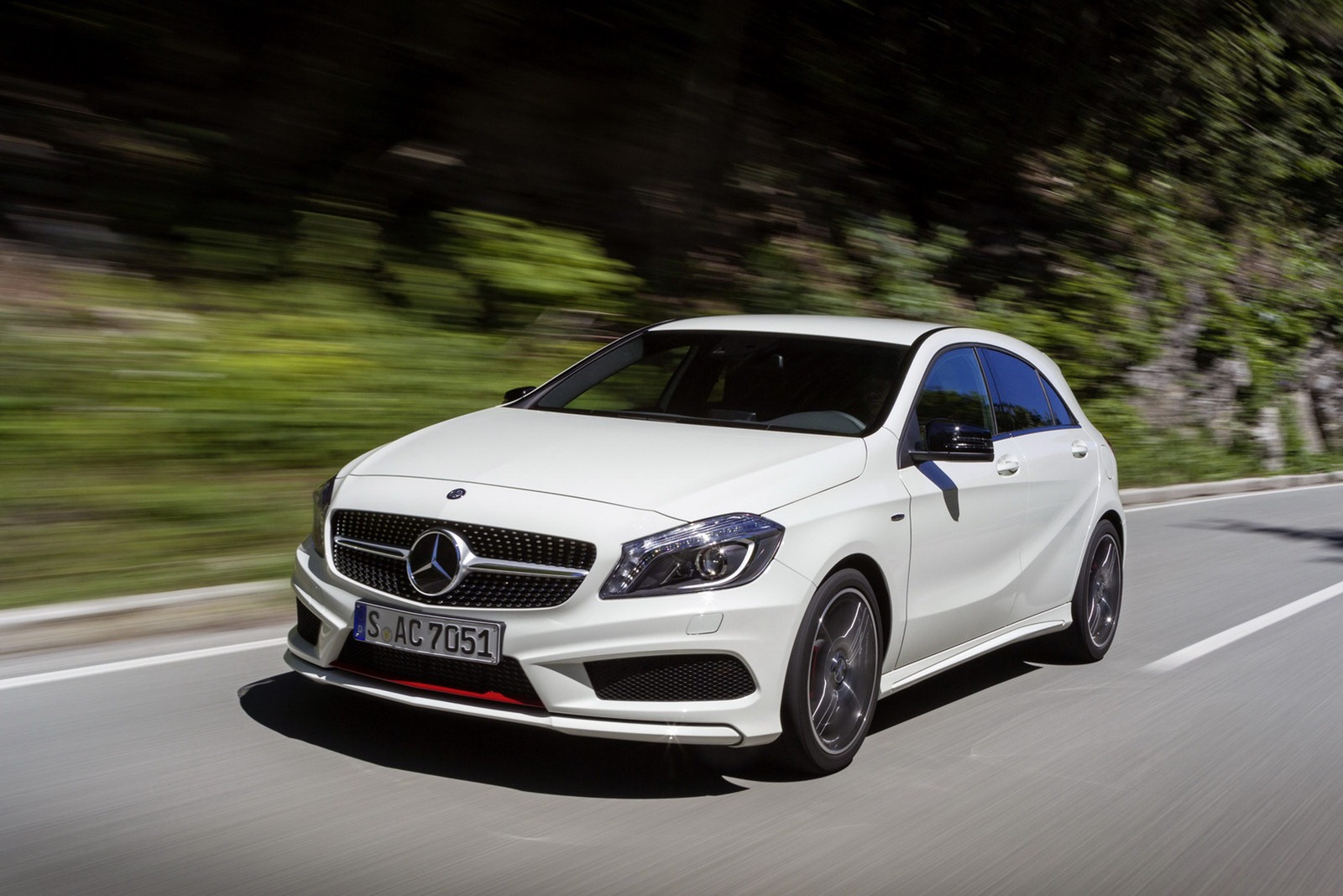 [2013-Mercedes-A-Class-8%255B2%255D.jpg]