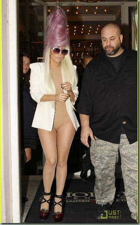lady-gaga-purple-beehive-hairstyle-02