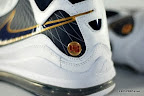 nike air max lebron 7 gr white navy 10 07 Nike Air Max LeBron VII (7)   White/Navy/Gold Sample Actual Photos
