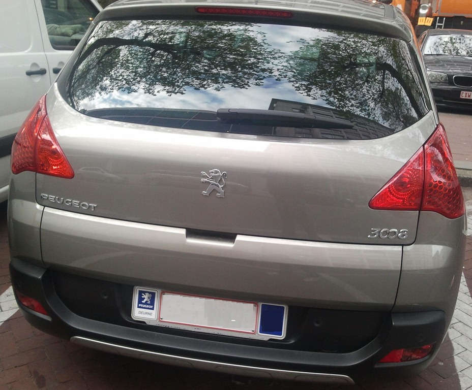 [Peugeot%25203008%2520back%255B4%255D.jpg]