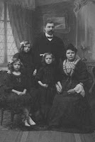 Monden, Christianus en Broekhoven, Petronella Dochters (2).jpg