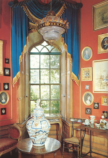 A charming corner turret room in the Malahide Castle. A charming corner turret room in the Malahide Castle.