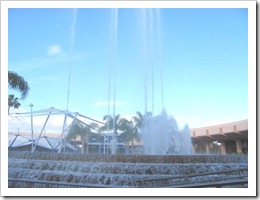 Florida vacation Epcot fountain