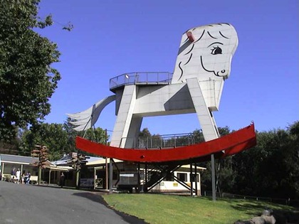 bigrockinghorse GUMERACHA