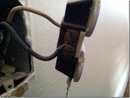 How to Replace and Outlet_4