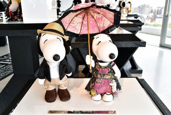 [Peanuts%2520X%2520Metlife%2520-%2520Snoopy%2520and%2520Belle%2520in%2520Fashion%2520Exhibition%2520Presentation%2520%2528Source%2520-%2520Slaven%2520Vlasic%2520-%2520Getty%2520Images%2520North%2520America%2529%252023%255B3%255D.jpg]