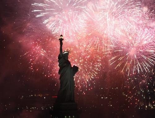 [Statue%2520of%2520Liberty%2520fireworks%255B4%255D.jpg]