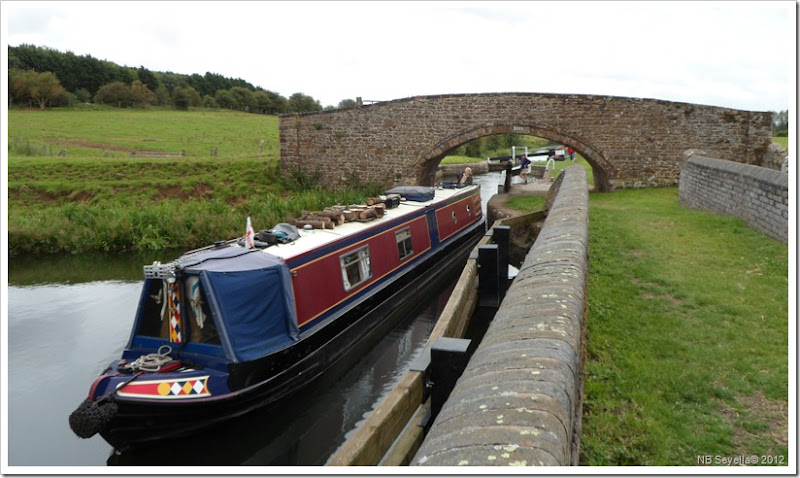 SAM_2118 Aynho Weir lock