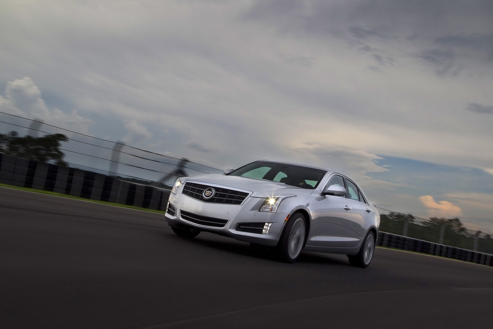 [2013-Cadillac-ATS-9%255B5%255D.jpg]