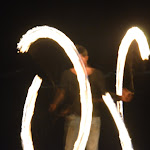 Un jongleur de feu