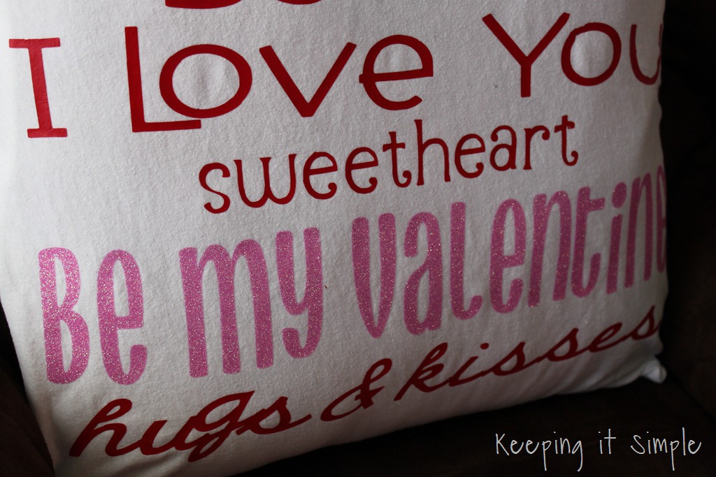 [valentine%2520pillow%2520%252812%2529%255B8%255D.jpg]