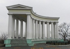 vandali-i-voroncovskiy-dvorec
