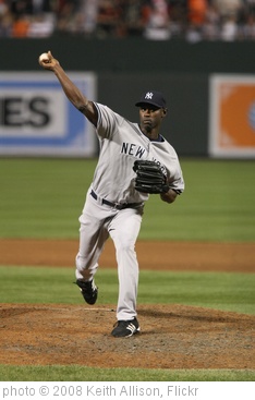 'LaTroy Hawkins' photo (c) 2008, Keith Allison - license: http://creativecommons.org/licenses/by-sa/2.0/