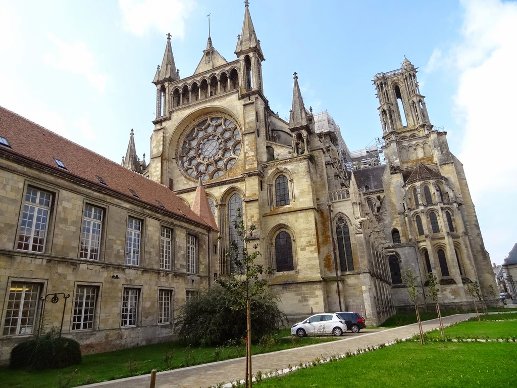 [2014.09.10-002-cathdrale-Notre-Dame4.jpg]