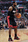 LeBron Debuts Red/Black LBJ9 PE in Heats Second OT Loss lebron james nba 120111 mia at lac 01 LeBron Debuts Red/Black LBJ9 PE in Heats Second OT Loss
