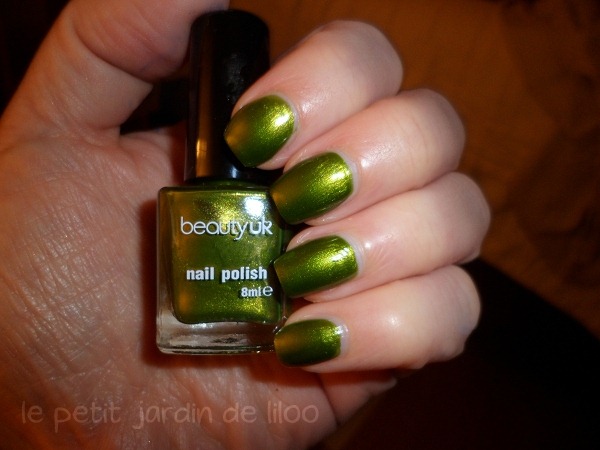 [004-beauty-uk-green-nail-polish%255B8%255D.jpg]