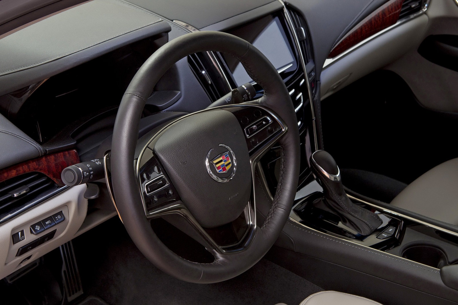 [2013-Cadillac-ATS-20%255B5%255D.jpg]