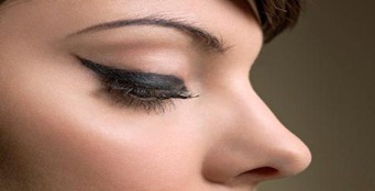 Woman wearing eyeliner