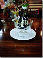 ice cream with kurogoma sauce 