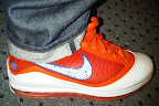 Yet Another Hardwood Classic / New York Knicks Nike LeBron VII nike air max lebron 7 pe hardwood orange 2 01 Yet Another Hardwood Classic / New York Knicks Nike LeBron VII