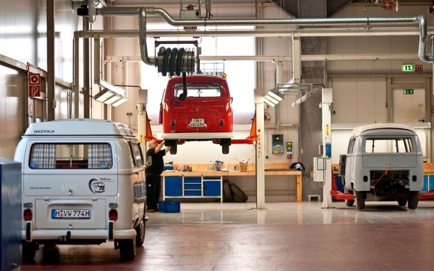 [Volkswagen-Microbus-Restoration-Center-623x389%255B2%255D.jpg]