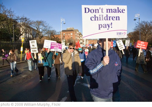 'DON'T MAKE CHILDREN PAY!' photo (c) 2008, William Murphy - license: https://creativecommons.org/licenses/by-sa/2.0/