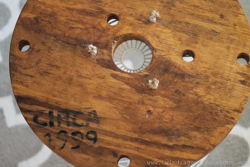 DIY Accent Table (11) DIY Accent Table (11)