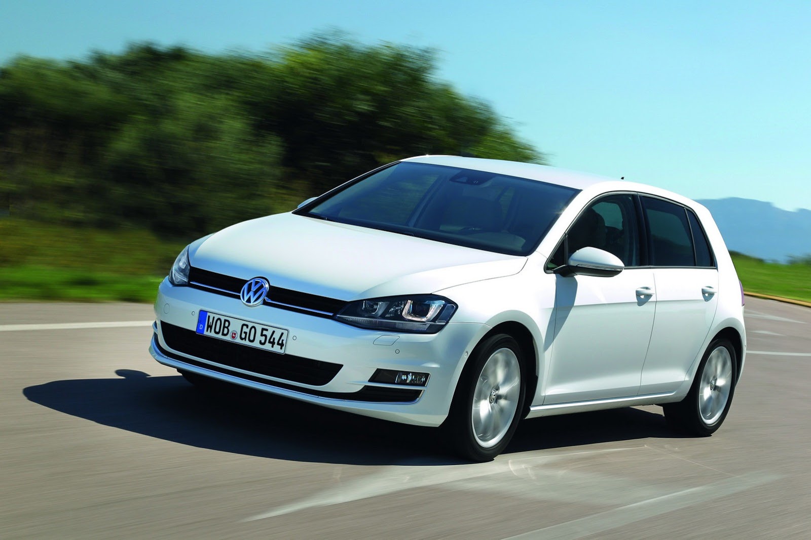 [2013-Volkswagen-Golf-7-27%255B2%255D.jpg]