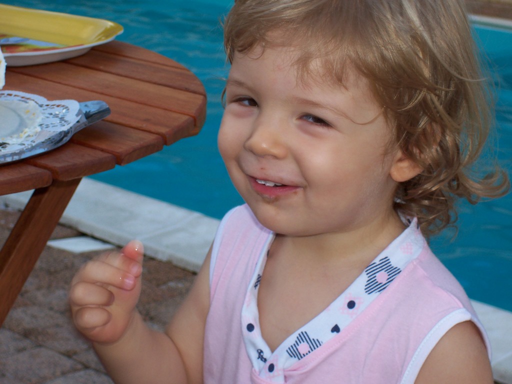 [2008%2520j%25C3%25BAlius%252010%2520kis%2520g%25C3%25A9prQl%2520064%255B4%255D.jpg]