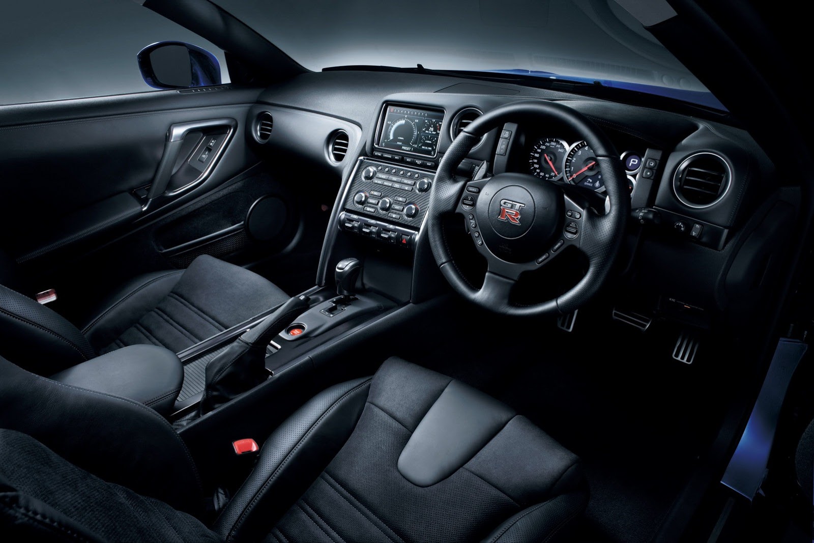 [GT-R-History-32%255B2%255D.jpg]