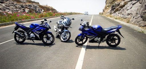 Bajaj+pulsar+220+sf+review
