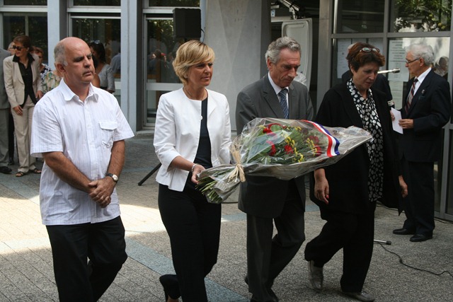 [Lib%25C3%25A9ration%2520Bourg%2520-%2520%252031.08.2011%2520016%255B4%255D.jpg]