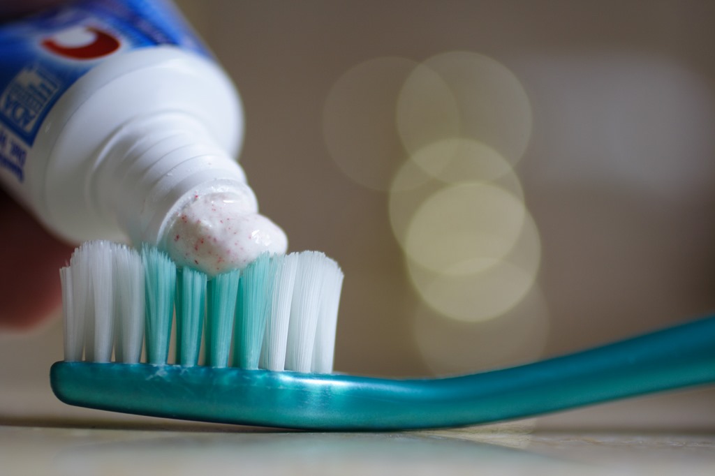 [toothbrush_with_toothpaste_isolated_on_white_1340455940%255B1%255D%255B2%255D.jpg]